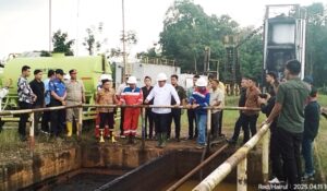 Kedatangan Wakil Bupati PALI, Iwan Tuaji SH didampingi Asisten II Setda PALI, Dinas Lingkungan Hidup, Dinas Tenaga Kerja, BPBD, DPMD, Polres PALI, serta Kepala Desa Purun Timur dan perangkat desa setempat ke lokasi PT BSP merupakan inspeksi mendadak (sidak).