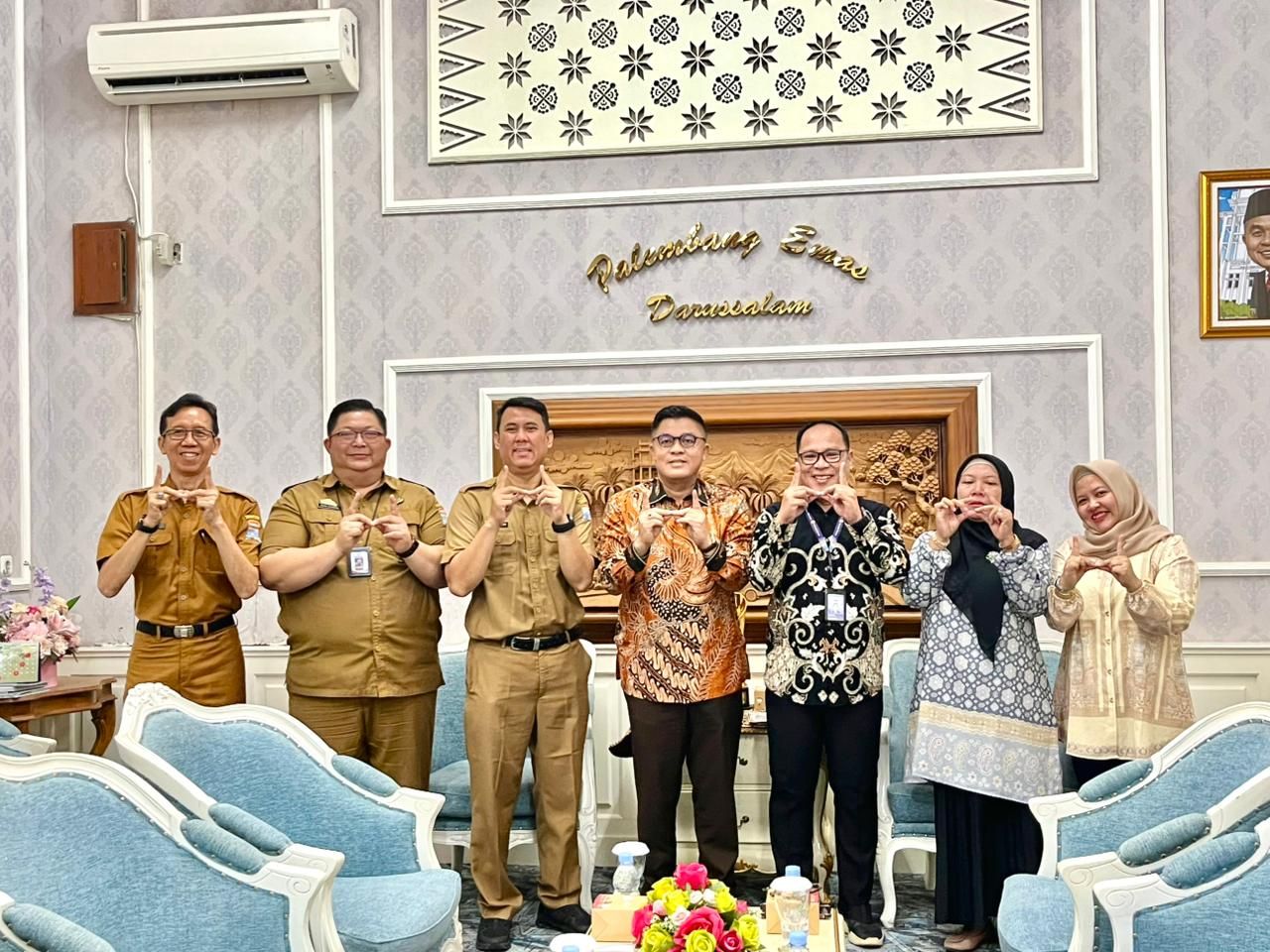 Aprizal Hasyim Terima Audiensi Radar Palembang Bahas Edisi Khusus HUT Kota Aprizal Hasyim Terima Audiensi Radar Palembang Bahas Edisi Khusus HUT Kota