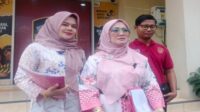 Dr. Conie Pania Putri dan tim penasihat hukumnya saat mendatangi markas Polda Sumsel untuk memperjuangkan keadilan. Dr. Conie Pania Putri dan tim penasihat hukumnya saat mendatangi markas Polda Sumsel untuk memperjuangkan keadilan.