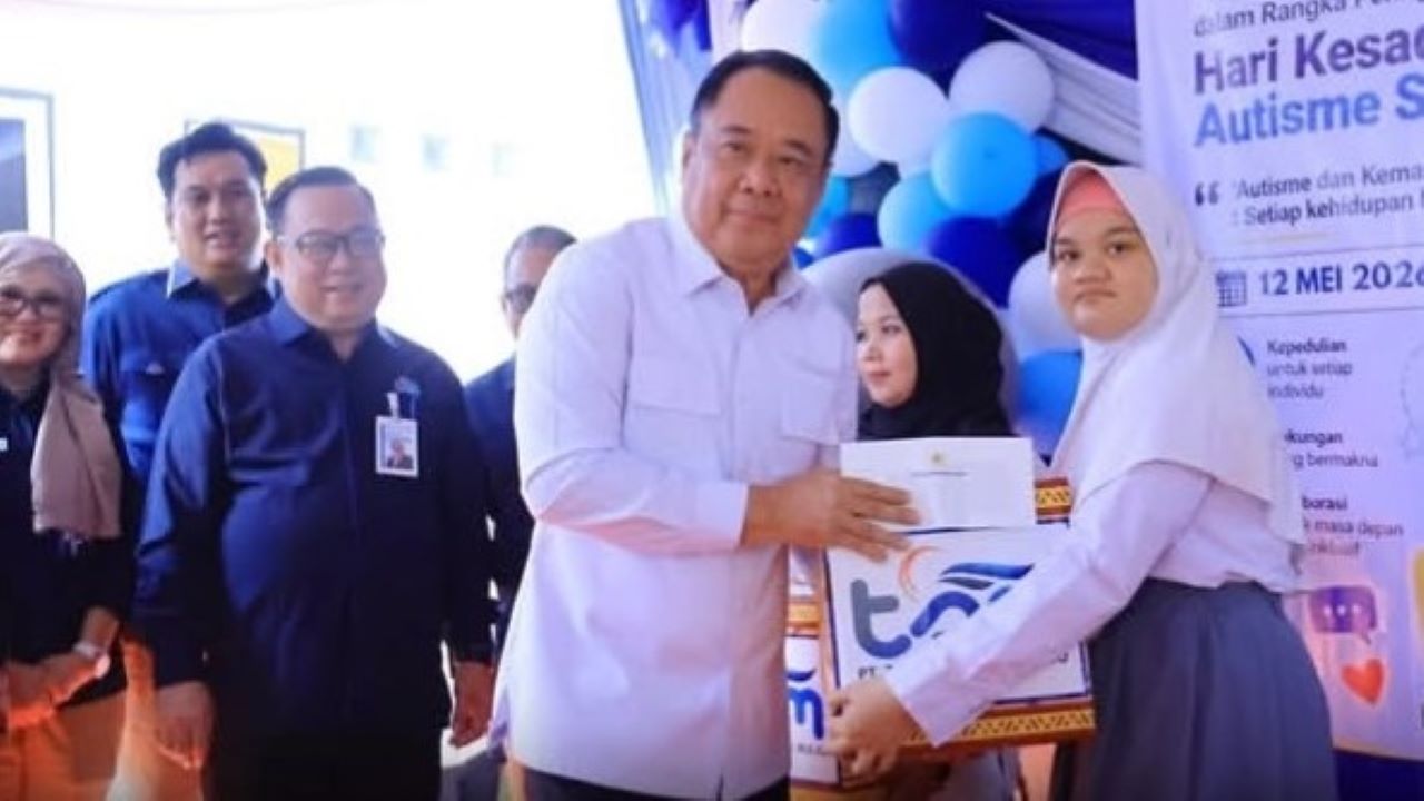 Wagub Sumsel Cik Ujang Hadiri Kegiatan Sosial untuk Anak Berkebutuhan Khusus di SLB Talang Kelapa Wagub Sumsel Cik Ujang Hadiri Kegiatan Sosial untuk Anak Berkebutuhan Khusus di SLB Talang Kelapa